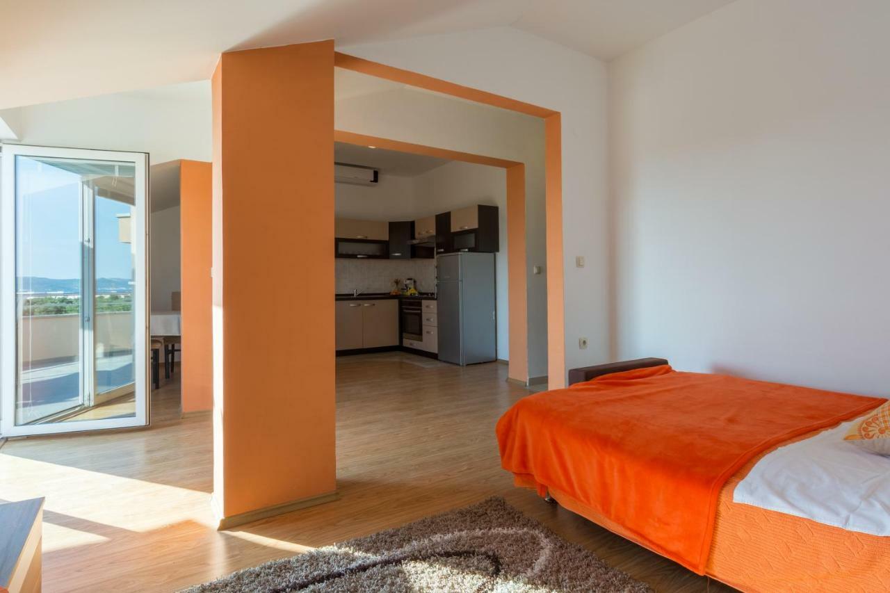 Apartments Lotus Sukošan 外观 照片