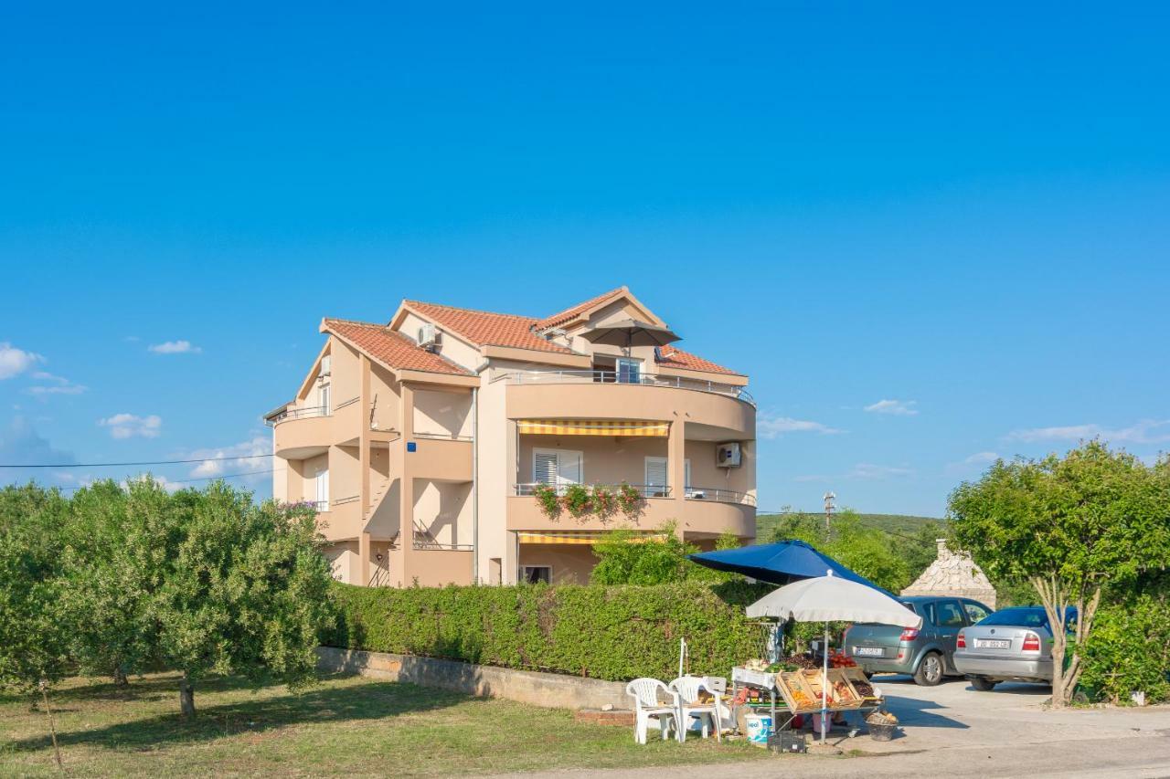 Apartments Lotus Sukošan 外观 照片