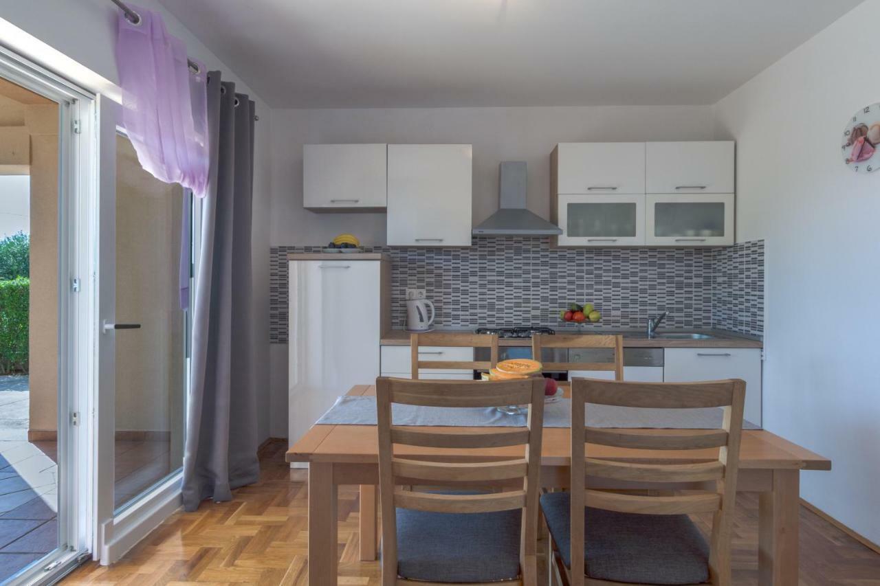 Apartments Lotus Sukošan 外观 照片