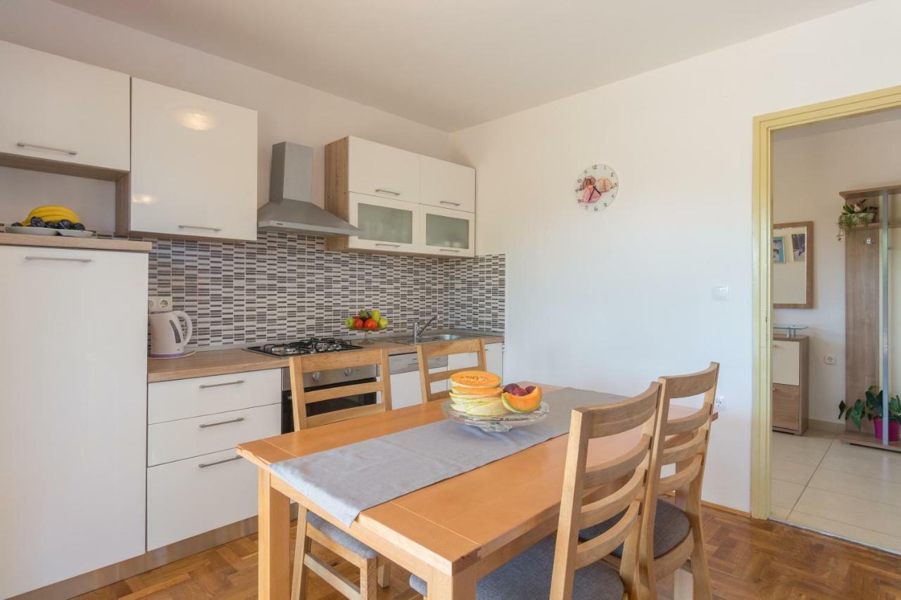 Apartments Lotus Sukošan 外观 照片