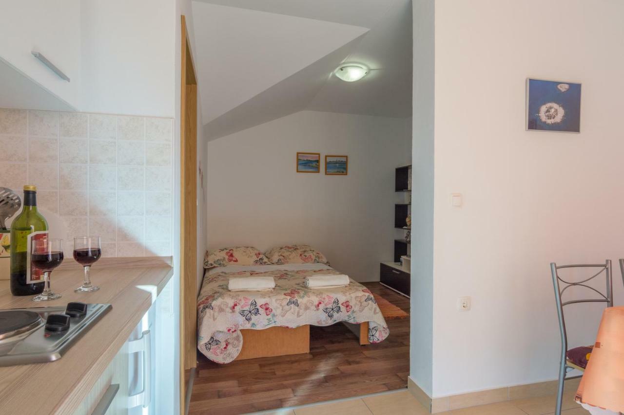 Apartments Lotus Sukošan 外观 照片