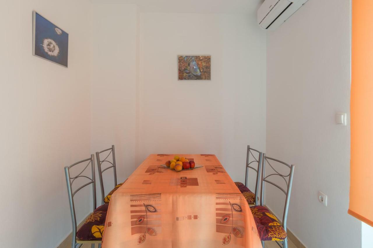 Apartments Lotus Sukošan 外观 照片